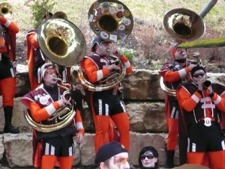 Freiwillige Guggenmusik &Uuml;berdruck in der Klosterbergschule