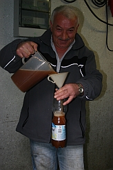 So wird Apfelsaft gemacht