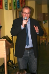 Begrüßung durch den Schulleiter Michael Balint