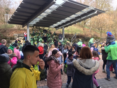 Guggenmusik &Uuml;berdruck in der Klosterbergschule