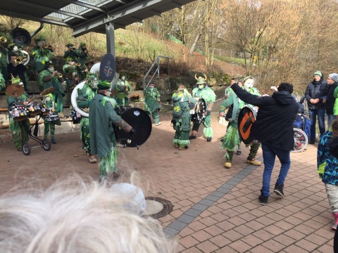 Guggenmusik &Uuml;berdruck in der Klosterbergschule