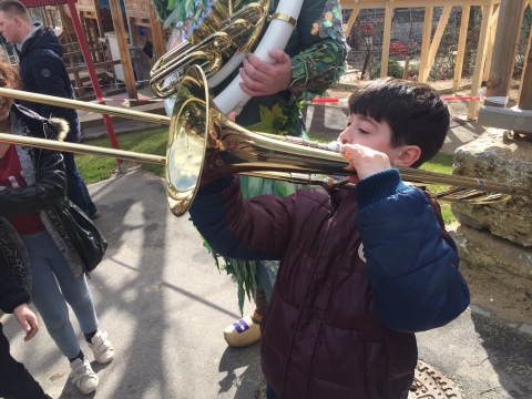 Guggenmusik &Uuml;berdruck in der Klosterbergschule